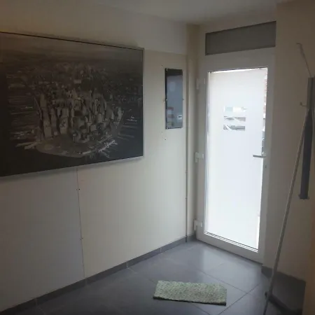 Apartamento Rez Terrasse Et Jardin Huy